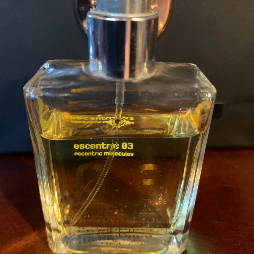 Eccentric Molecule 03 partial EDT  (80% full). Includes alloy case, 30ml bottle.